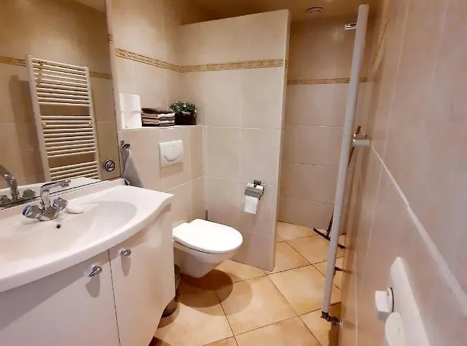 Zimmer Mit Fruehstueck De Graaff